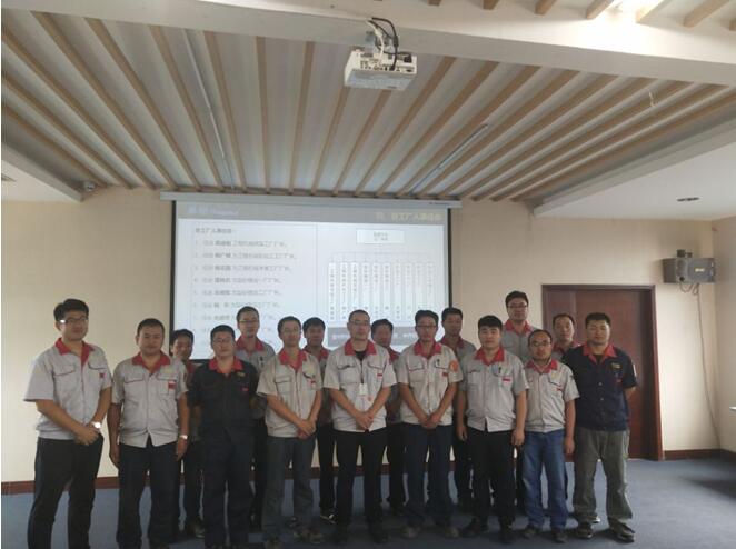 銳意改革 激發(fā)活力 回歸產(chǎn)品 強本固基 為迎接華翔集團新一輪騰飛，打造世界華翔而不懈奮斗！---記華翔集團制造平臺成立大會